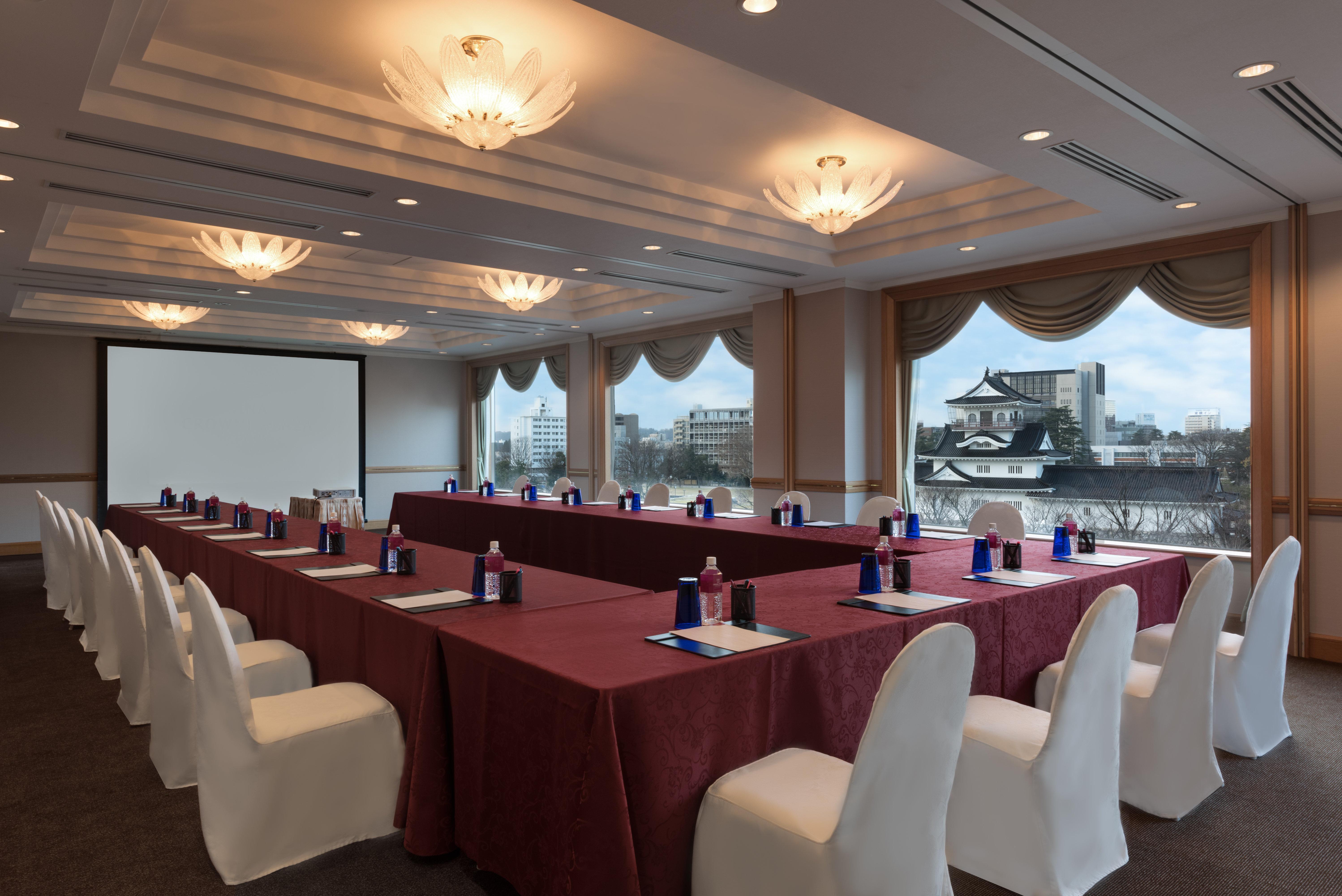 Ana Crowne Plaza Toyama By Ihg Hotel Exterior photo